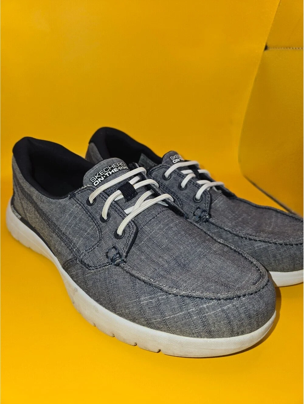 Skechers On-The-GO Men's Navy Denim Canvas Loafers / Boat Shoes (Size 8.5)